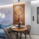 Apartment Modern Arch Of Galerius *