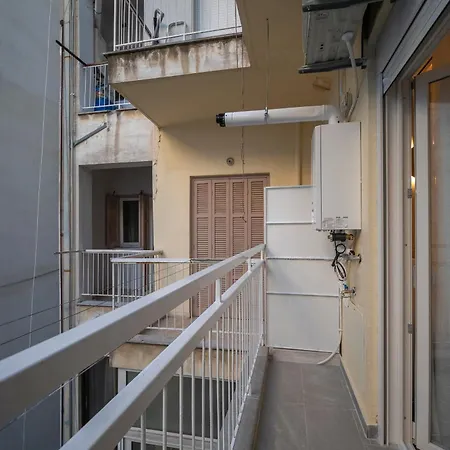 Modern Arch Of Galerius 公寓