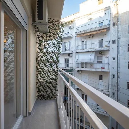 P Deluxe 10 * Thessaloniki